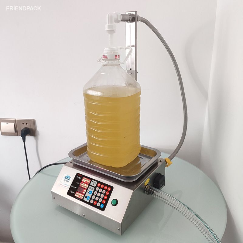 UPK-L17 17L/min Automatic Weighing Filler Electric Diaphragm Pump Filling Machine for Detergent Dishwashing Liquid